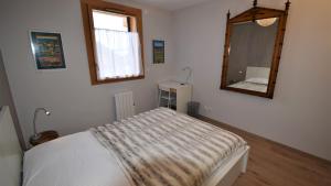 Maisons de vacances VAUJANYLOCATIONS - Domaine du Patre : photos des chambres