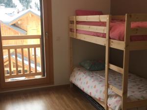 Maisons de vacances VAUJANYLOCATIONS - Domaine du Patre : photos des chambres