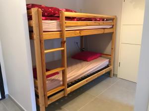 Maisons de vacances VAUJANYLOCATIONS - Domaine du Patre : photos des chambres