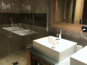 Maisons de vacances VAUJANYLOCATIONS - Le Grenier de Germaine : photos des chambres