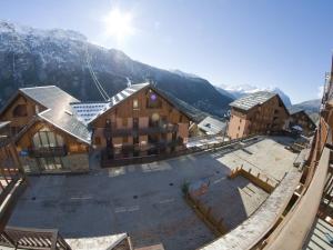 VAUJANYLOCATIONS - Claret II Studio 3