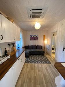 Domek nad jeziorem w Gorzewie