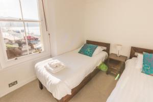 Waters Edge Apartment