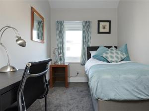Small Single Room room in Blue Star House