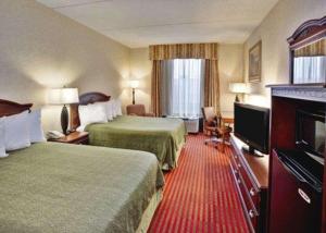 Queen Room with Two Queen Beds - Non-Smoking room in Quality Inn & Suites Somerset