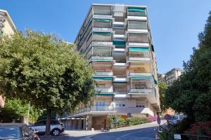 Rivierarent Spotorno Beach