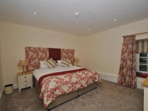 Standard Double Room room in The Hood Arms