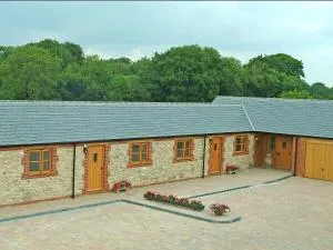 Hook Farm Cottages - 皇家伍顿巴西特
