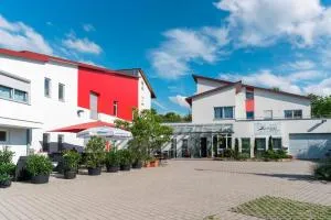 Muellers Weingut und Weinstube im Auerberg - Schluchtern