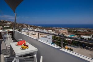 Family Suite with Outdoor Hot Tub 