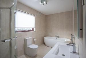 Double Room with Private Bathroom room in Keef Halla Country House