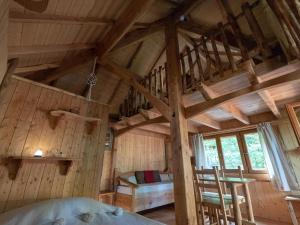 Lodges Les cabanes de Labrousse : Appartement Deluxe