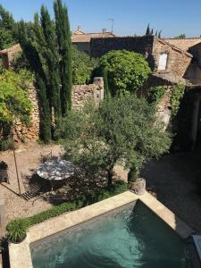 B&B / Chambres d'hotes La Maison Blanche Uzes : photos des chambres