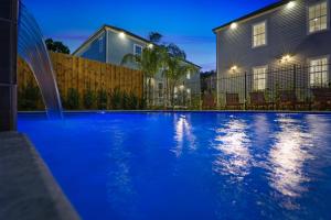 Hosteeva Chic Urban Retreat w Pool Steps to St Charles Ave and Near Bourbon St