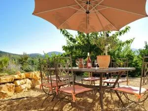 艾古里安之家酒店 - Faucon