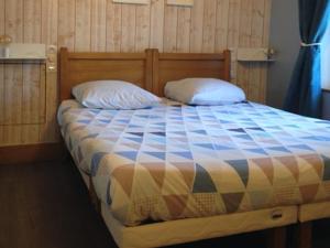 B&B / Chambres d'hotes Les Tilleuls : photos des chambres