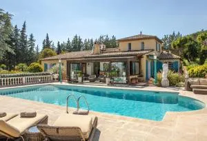 圣廷苑德庞普洛纳旅馆 - 圣特罗佩