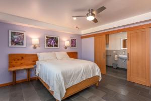 Disability Access Queen Room room in Wildflower Boutique Motel