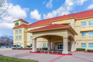 La Quinta by Wyndham Ennis - Ennis