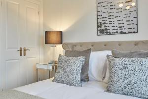 Host & Stay - Caedmon House