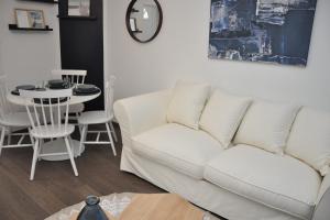 Appartements Nice Cozy And Welcoming Apt In A Quiet Suburb : photos des chambres