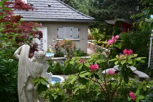 Maisons de vacances Gite Au printemps Japonais, petit train de la Mure, parc des Ecrins : photos des chambres