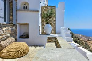 Living Theros Luxury Suites Tinos Greece