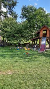 Gostyniy Dvir PetrovSki