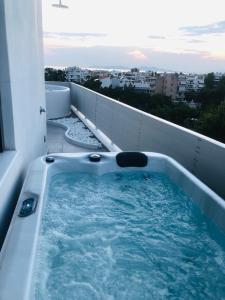 Amazing Suite at Glyfada with sea view & jacuzzi
