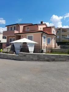 Studio apartman Dezire - Bibali