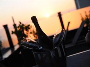 Pebble Beach Seaview Restaurant & Rooms