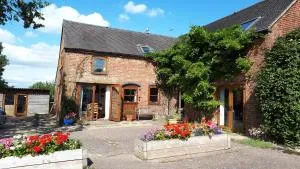 1 Bedroom Apartment with a Wonderful View - Fulford