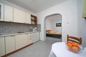 Adria Brela Apartments