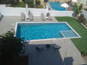 Raisakis Apartments