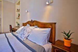 Entire apartment hosted by Keti