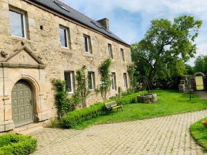 B&B / Chambres d'hotes LE DOMAINE DE COAT ROGAN L'espace familial : photos des chambres