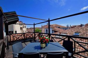 CA GRIMANI Double Apartment: private terrace and stunning view