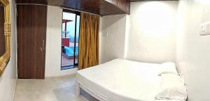 Villa 406, Dr Wade with Private Pool and Gazebo in Royal Palms Mumbai