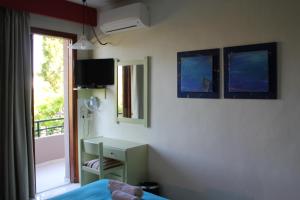 Studio (2 Adults) with Garden View - Ground Floor