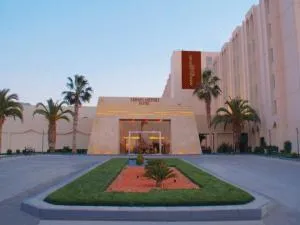 Amman Airport Hotel - Al Qasţal