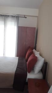 Evdokias Apartments and Rooms