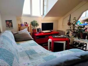 2 rooms flat Clichy Levallois