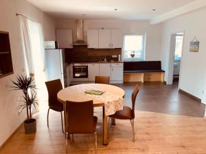 Ferienwohnung Bad Camberg - Apartment 3 Hoelzer