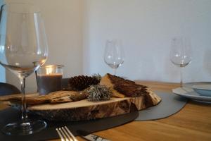 Schwarzwald geht immer Fewo 60 qm mit großem Südbalkon, WLAN und Magenta TV