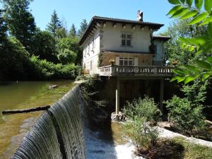 Hotels Hostellerie Restaurant Les Gorges de l'Aveyron : photos des chambres