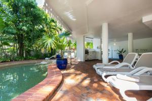 The White House Port Douglas