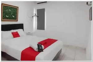 RedDoorz Syariah @ Jl Raya Sukabumi - Sukaraja