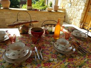 B&B / Chambres d'hotes La Lezardiere : photos des chambres