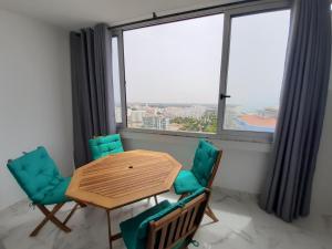 Vista Praia 16- Wifi, Remodelado, 80mt Praia