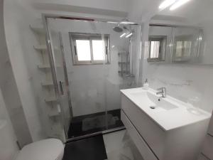 Vista Praia 16- Wifi, Remodelado, 80mt Praia